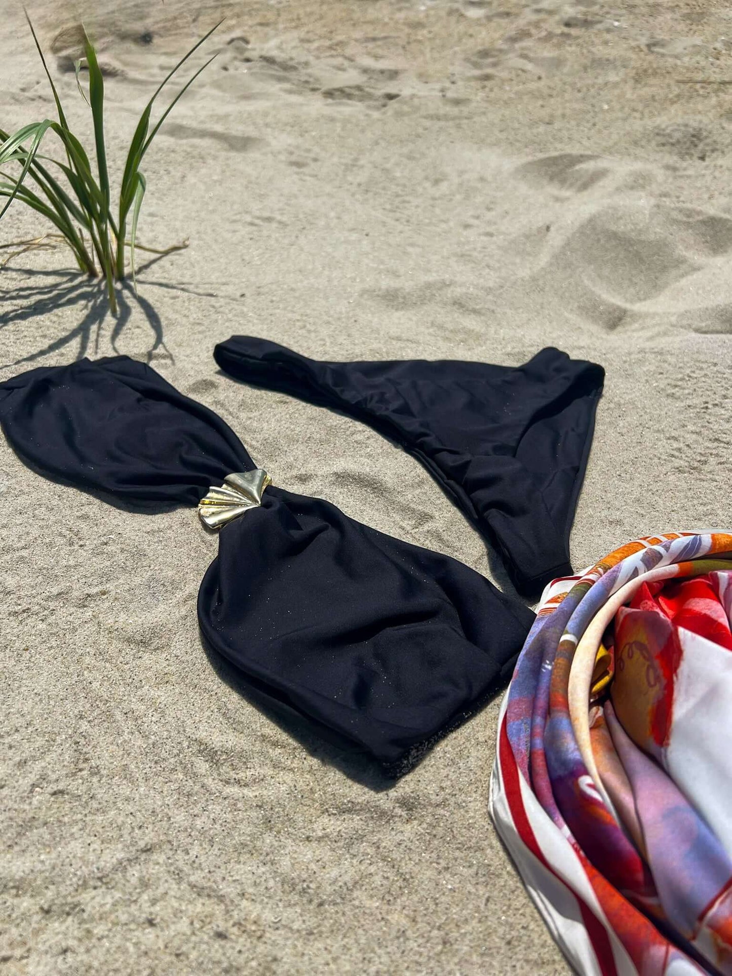 Georgina Bandeau Bikini Top – Black